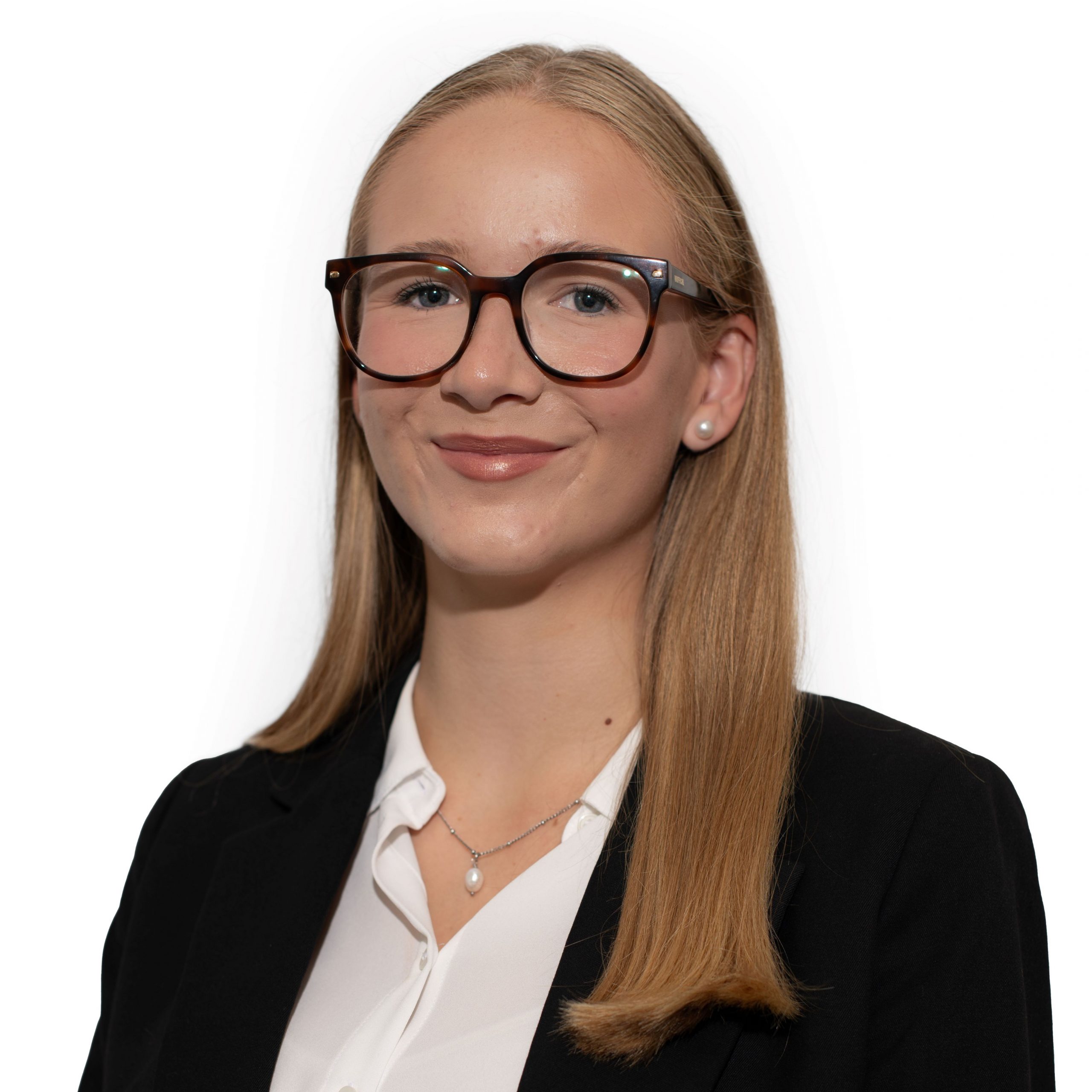 Madeleine High - Paralegal